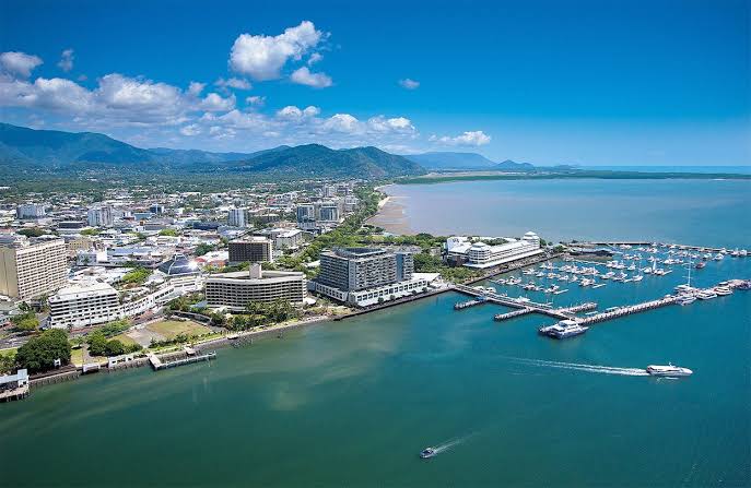 Read more about the article Flying into Cairns