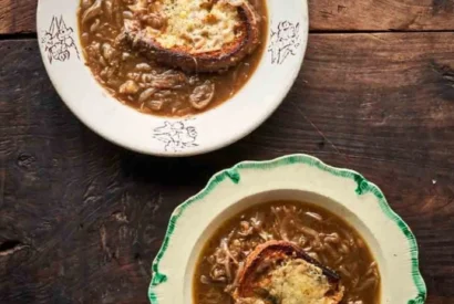 Thumbnail for Jamie Oliver’s Cheesy Onion Soup [Video]