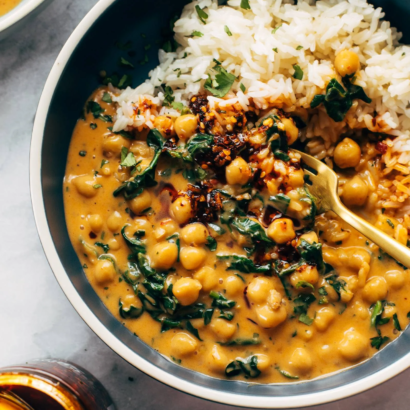 Chickpea Curry with Spinach and Rice