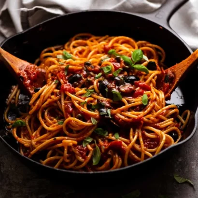 Spaghetti alla Puttanesca [Video]